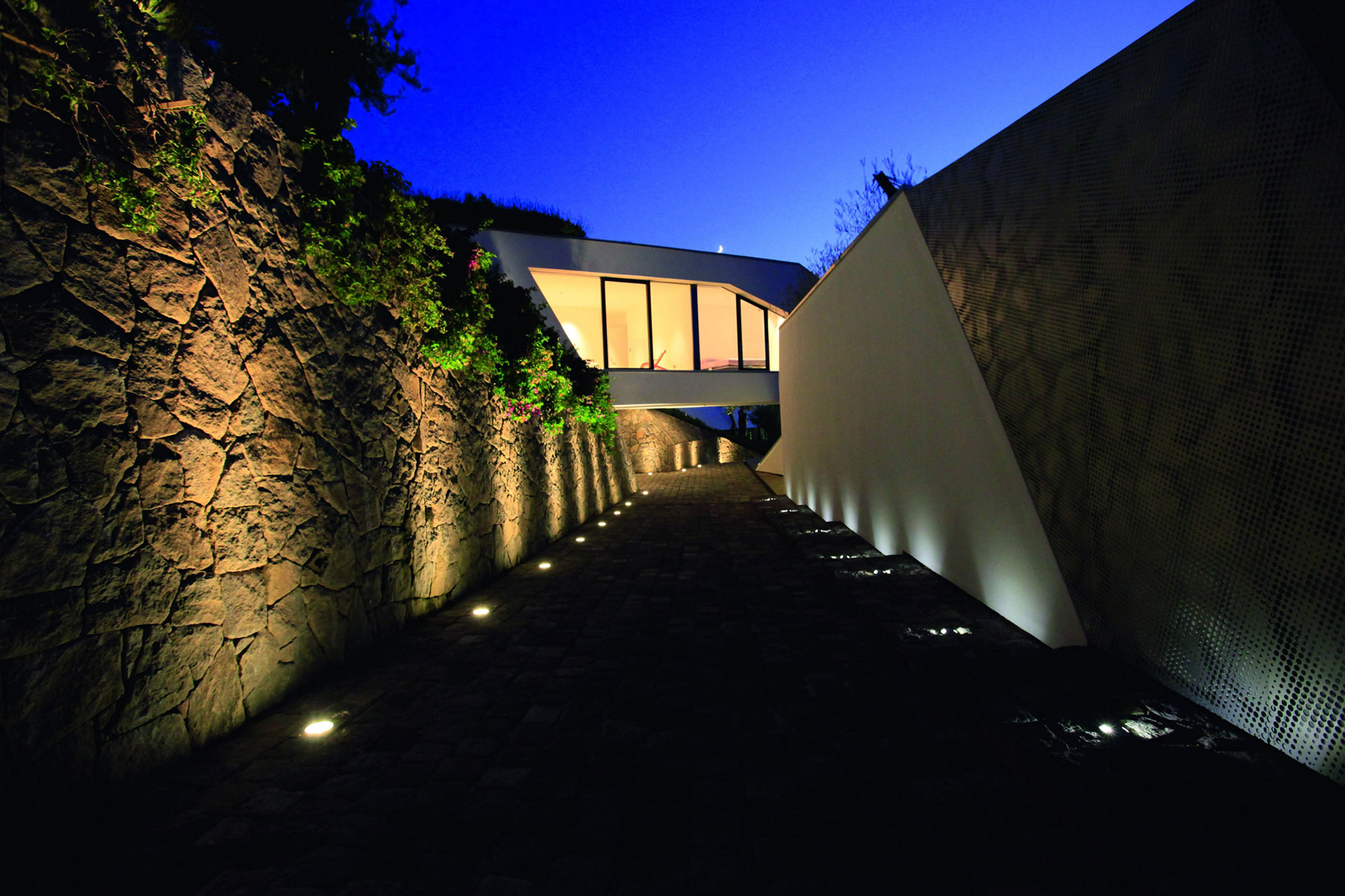 A Striking Contemporary Home Overlooking the Hebil Bay in Bodrum, Turkey by Aytaç Architects (6)