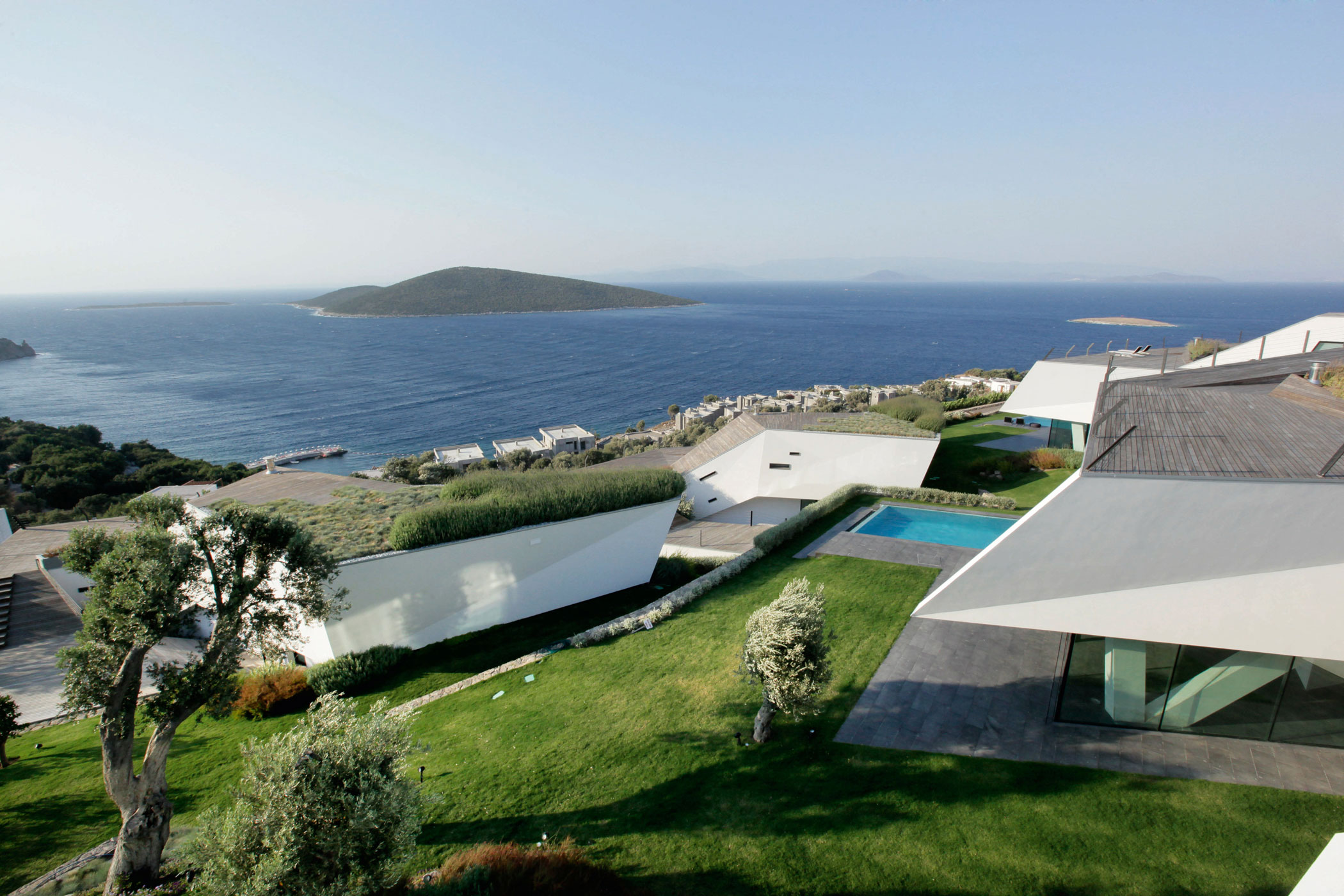 A Striking Contemporary Home Overlooking the Hebil Bay in Bodrum, Turkey by Aytaç Architects (9)