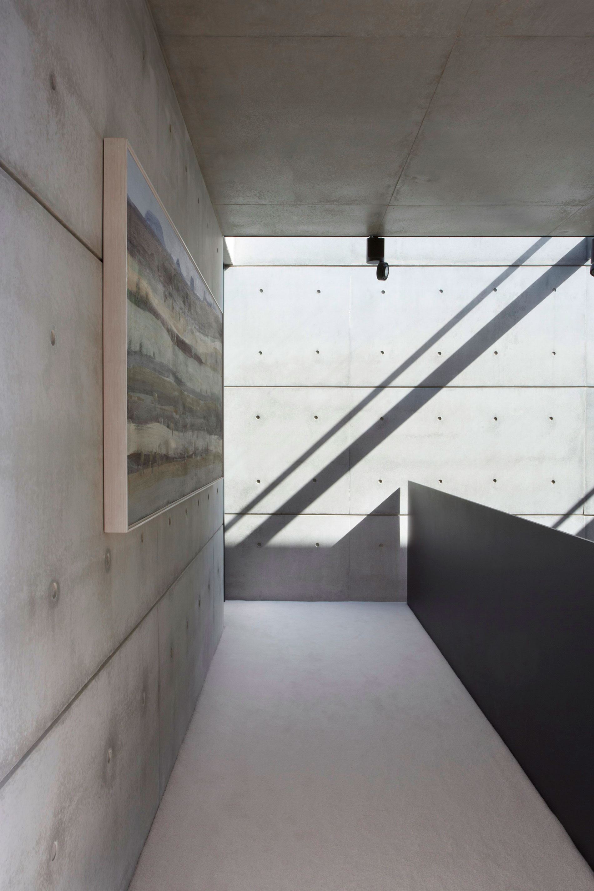 A Striking Contemporary Home with Concrete Walls and Pool in Woollahra, Australia by Smart Design Studio (21)