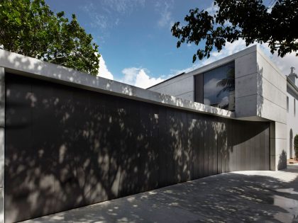 A Striking Contemporary Home with Concrete Walls and Pool in Woollahra, Australia by Smart Design Studio (3)