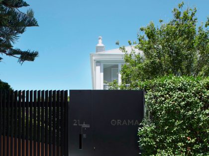 A Striking Contemporary Home with Concrete Walls and Pool in Woollahra, Australia by Smart Design Studio (33)