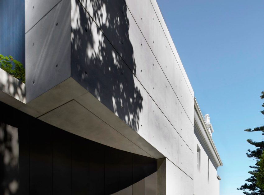 A Striking Contemporary Home with Concrete Walls and Pool in Woollahra, Australia by Smart Design Studio (5)