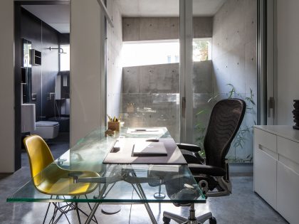 A Striking Contemporary Home with Elegant Features in Ramat Gan by Pitsou Kedem Architects (33)