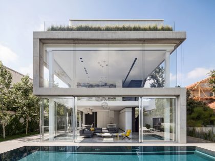 A Striking Contemporary Home with Elegant Features in Ramat Gan by Pitsou Kedem Architects (7)