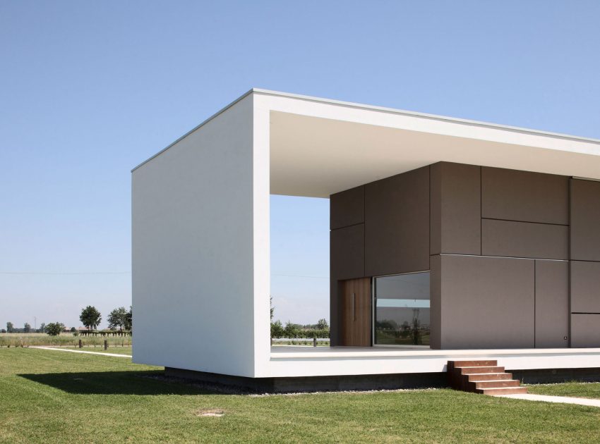 A Striking Contemporary Monolithic House with a Frame in Castelnovo, Italy by Andrea Oliva (3)