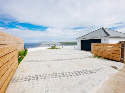 A Striking Modern Stone House with Luminous Interior and Sea Views in Sennen Cove by Laurence Associates (10)