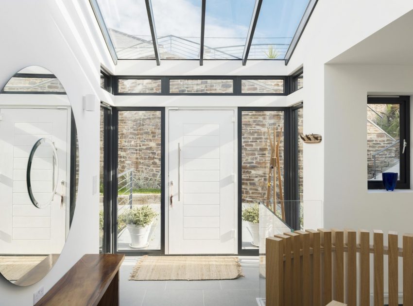 A Striking Modern Stone House with Luminous Interior and Sea Views in Sennen Cove by Laurence Associates (14)
