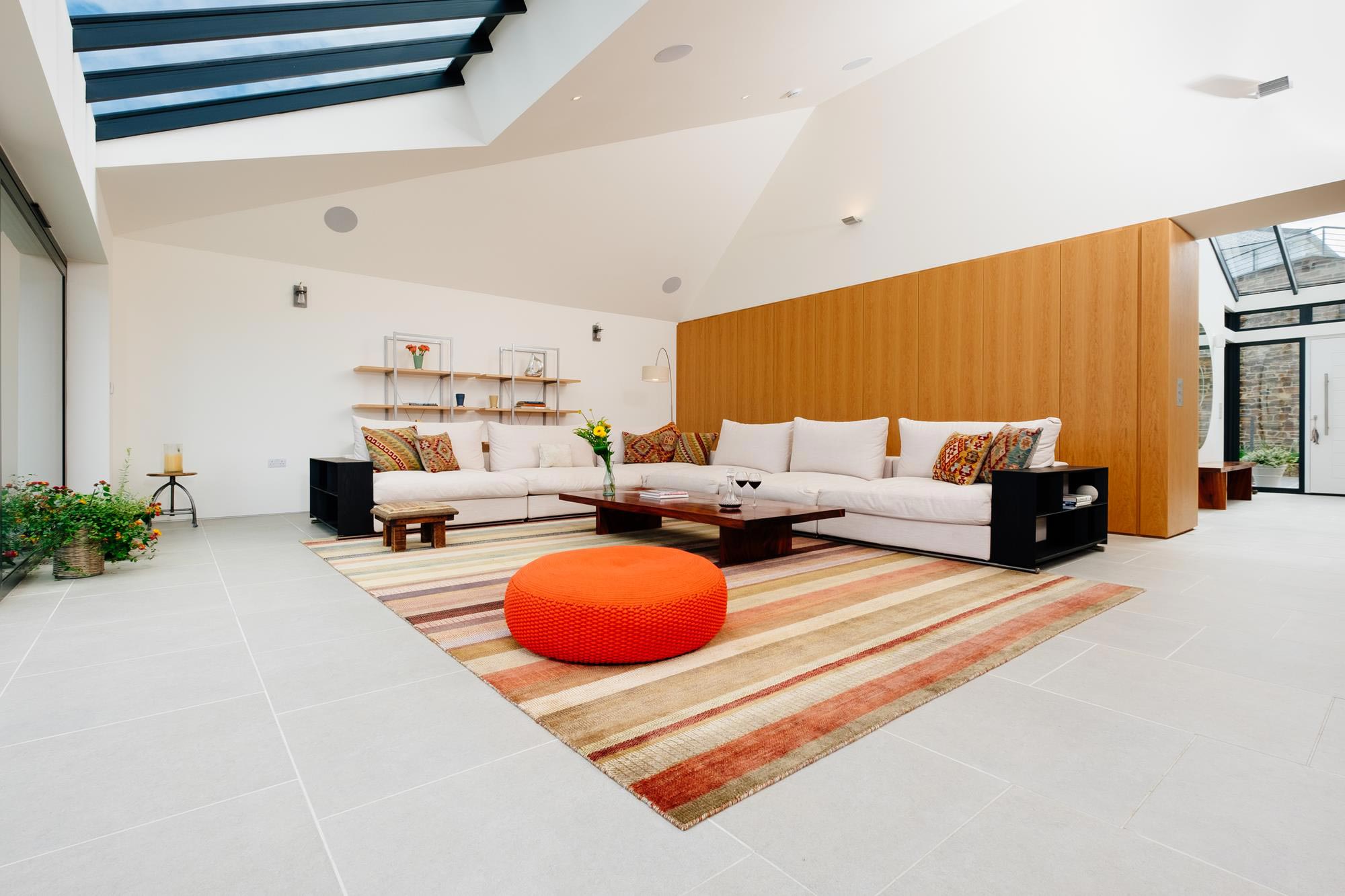 A Striking Modern Stone House with Luminous Interior and Sea Views in Sennen Cove by Laurence Associates (15)