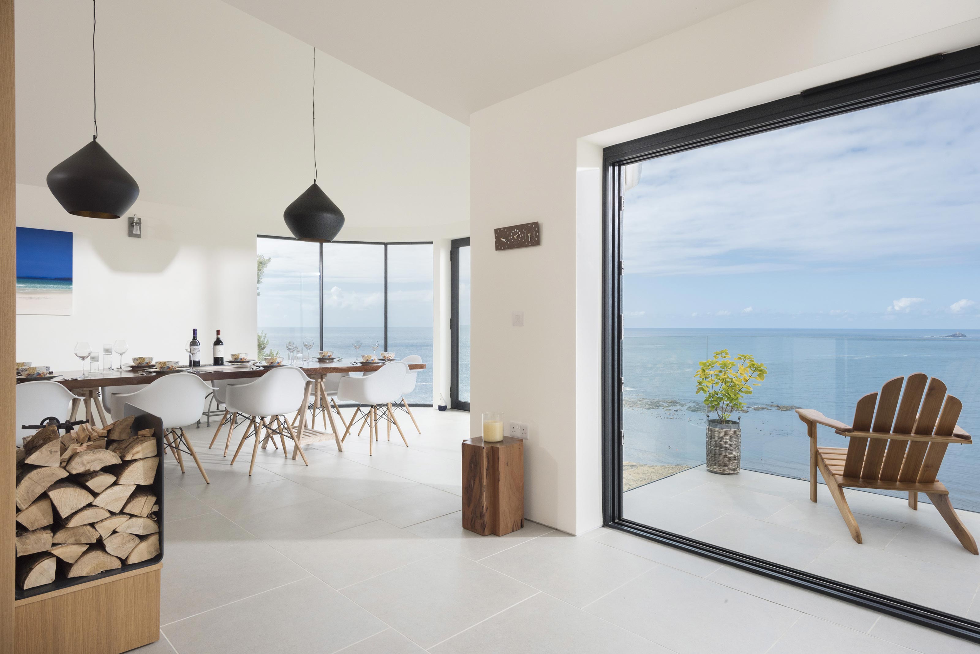 A Striking Modern Stone House with Luminous Interior and Sea Views in Sennen Cove by Laurence Associates (18)