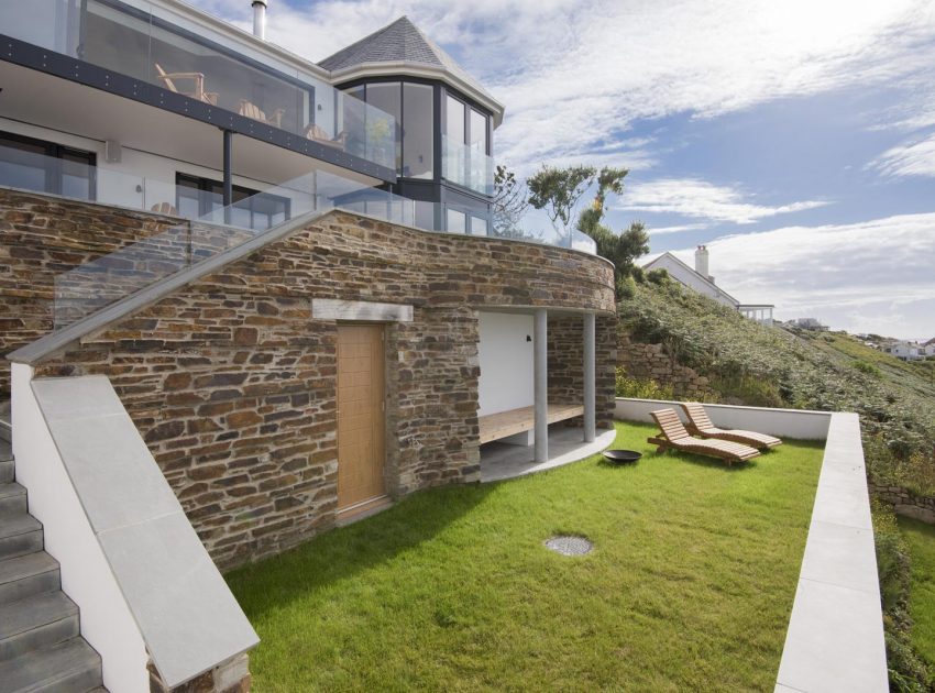 A Striking Modern Stone House with Luminous Interior and Sea Views in Sennen Cove by Laurence Associates (3)