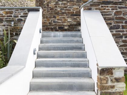 A Striking Modern Stone House with Luminous Interior and Sea Views in Sennen Cove by Laurence Associates (4)