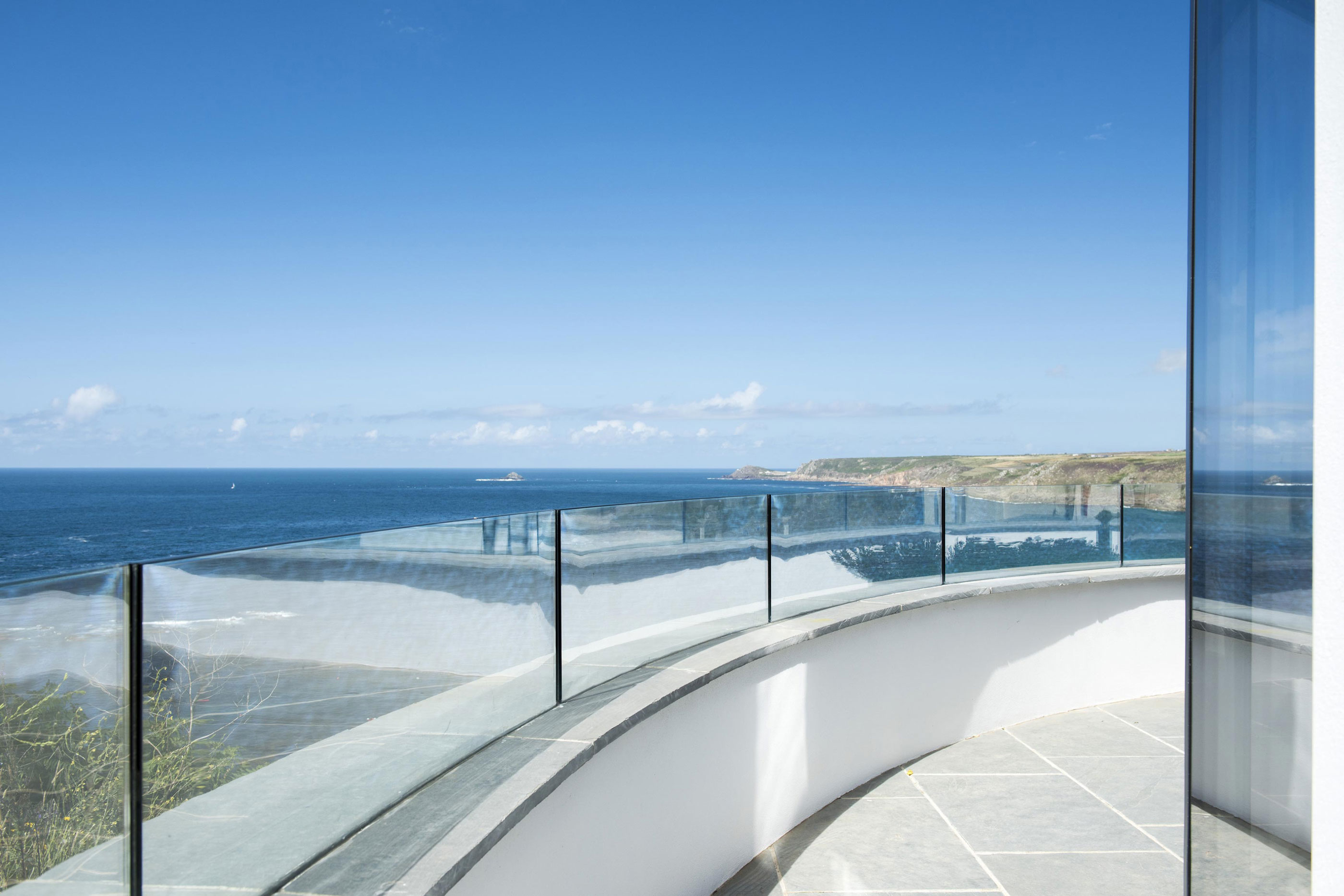 A Striking Modern Stone House with Luminous Interior and Sea Views in Sennen Cove by Laurence Associates (9)