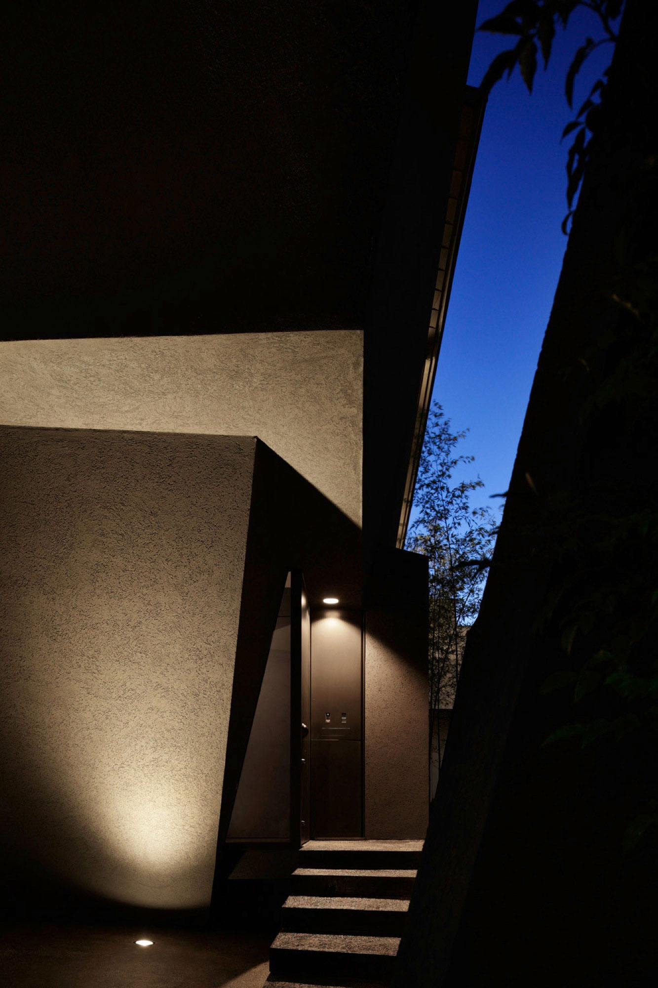 A Striking and Beautiful Geometric Home with Unique Angular walls in Meguro, Japan by ARTechnic Architects (24)