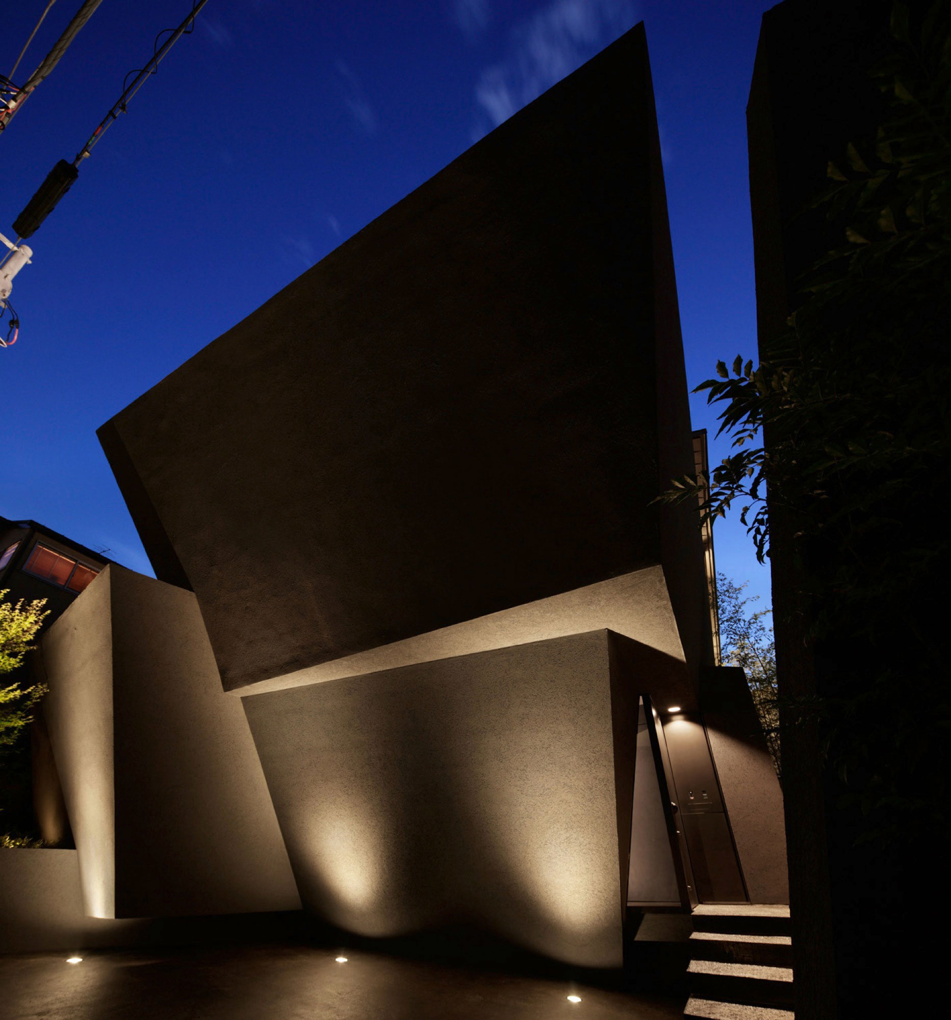 A Striking and Beautiful Geometric Home with Unique Angular walls in Meguro, Japan by ARTechnic Architects (25)
