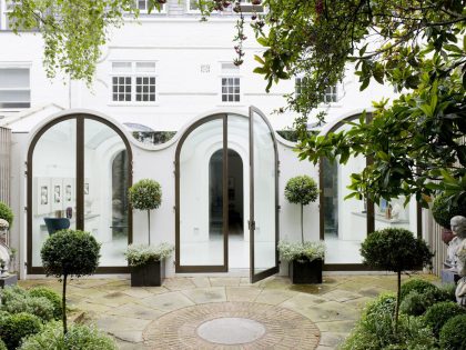 A Stunning Contemporary Home with Spaces Full of Natural Light in London's Hyde Park by Andy Martin Architects (15)