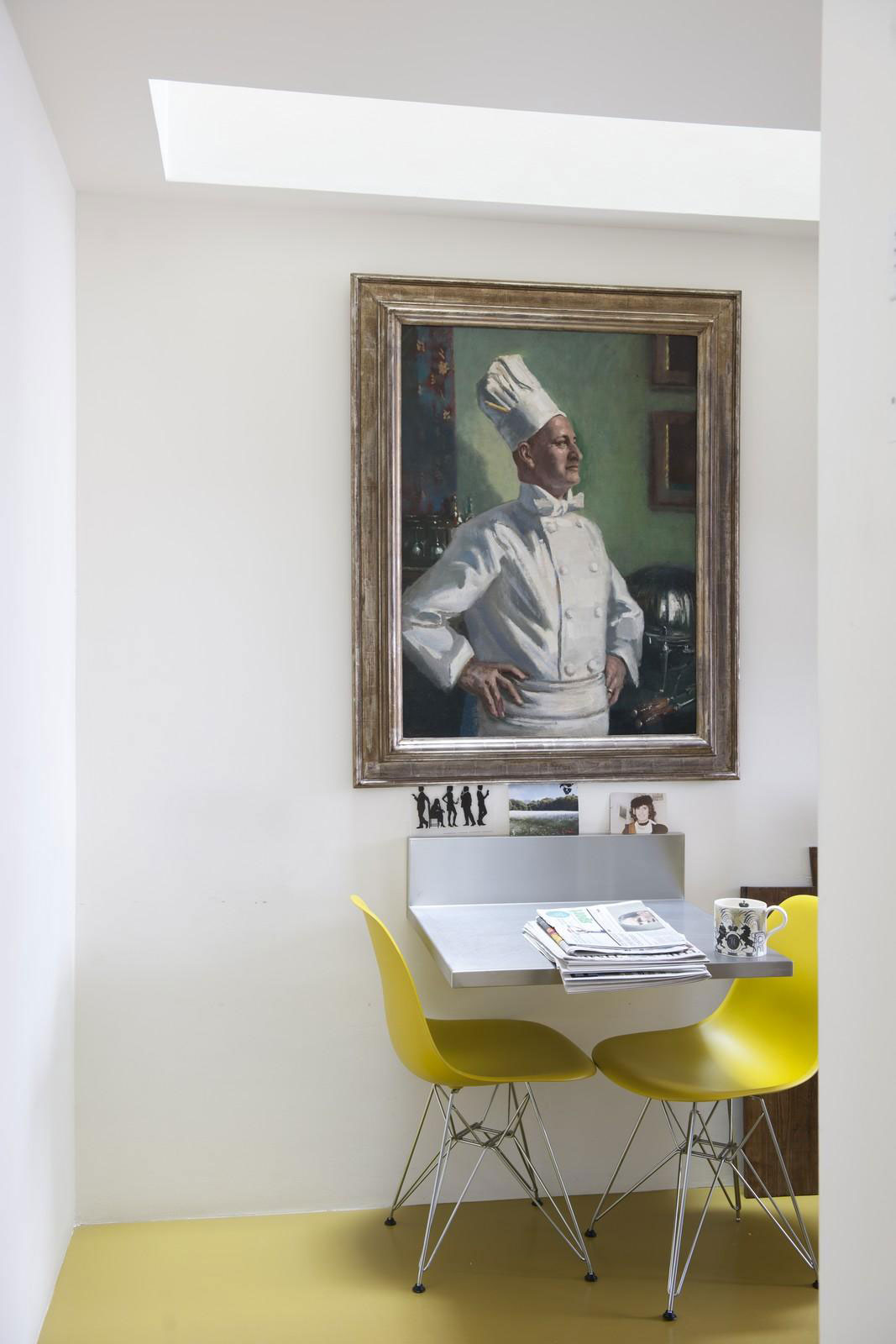 A Stunning Contemporary Home with Spaces Full of Natural Light in London's Hyde Park by Andy Martin Architects (7)