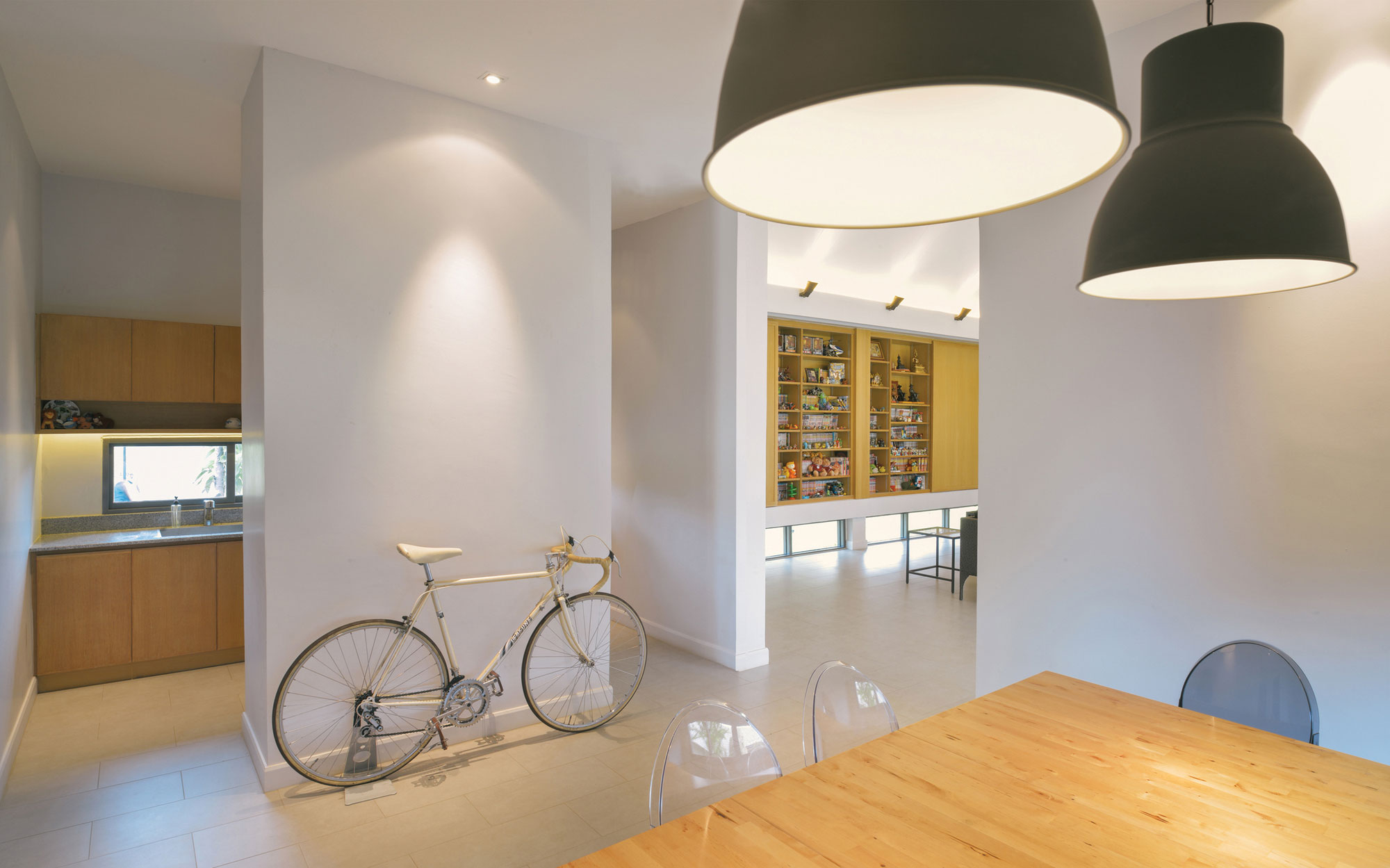 A Stunning Contemporary Triangle House with Gabled Walls in Nakhon Pathom, Thailand by Phongphat Ueasangkhomset (13)