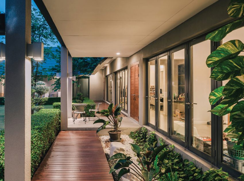 A Stunning Contemporary Triangle House with Gabled Walls in Nakhon Pathom, Thailand by Phongphat Ueasangkhomset (16)