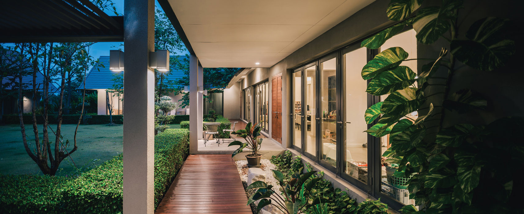 A Stunning Contemporary Triangle House with Gabled Walls in Nakhon Pathom, Thailand by Phongphat Ueasangkhomset (16)