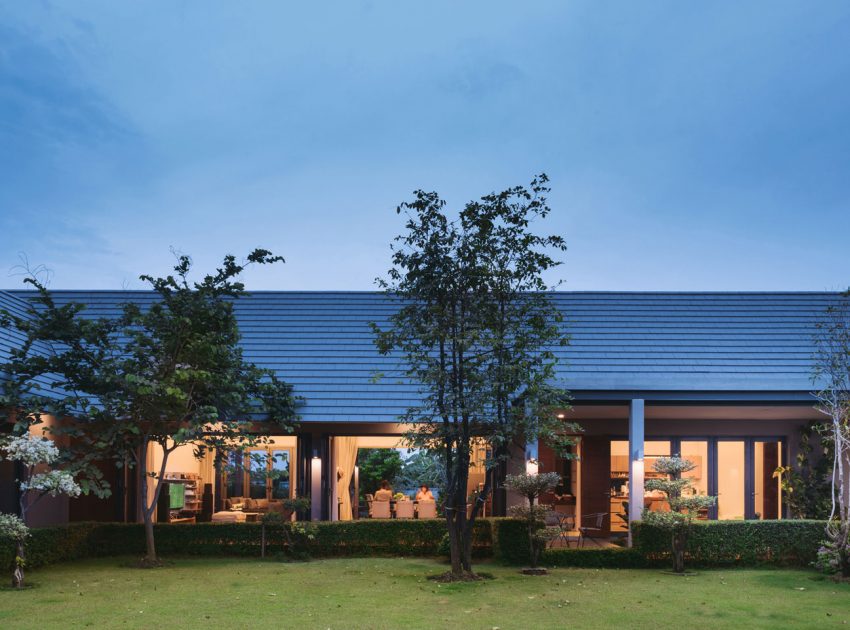 A Stunning Contemporary Triangle House with Gabled Walls in Nakhon Pathom, Thailand by Phongphat Ueasangkhomset (22)