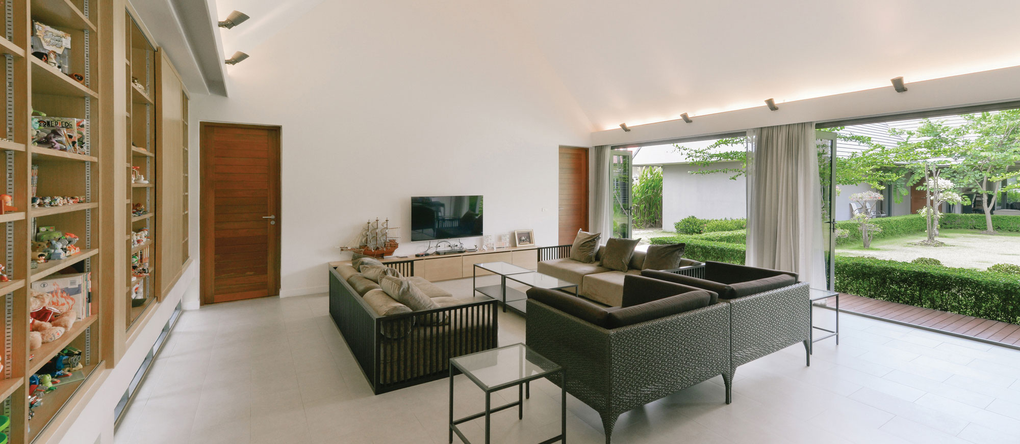 A Stunning Contemporary Triangle House with Gabled Walls in Nakhon Pathom, Thailand by Phongphat Ueasangkhomset (8)