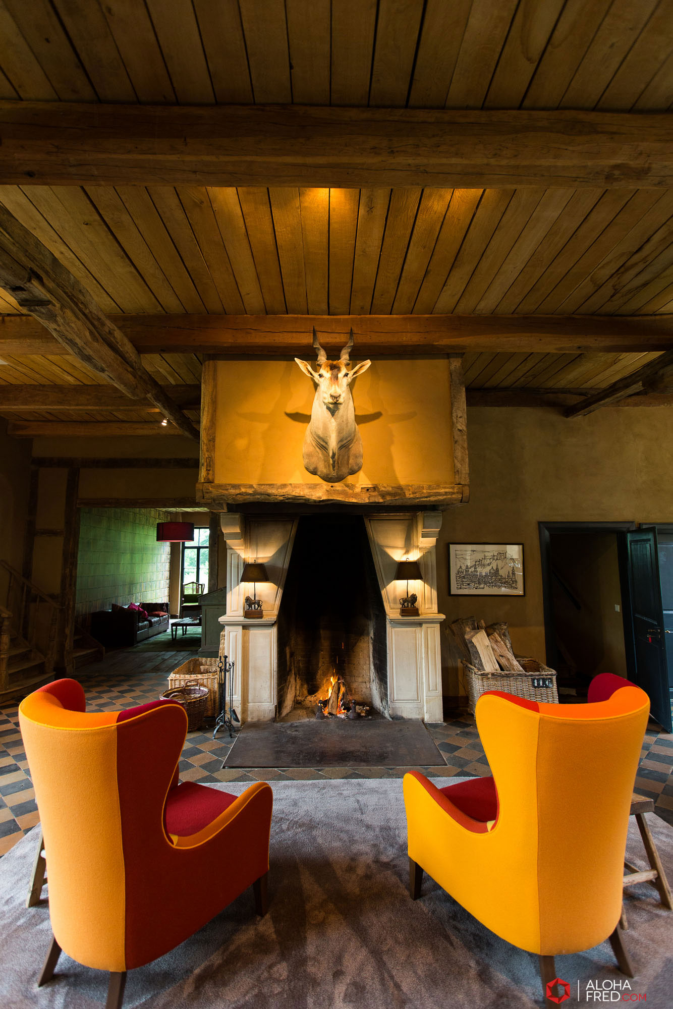 A Stunning Country House with Cozy and Warm Interior Style in North Rhine-Westphalia by Victoria Maria Interior Design (4)