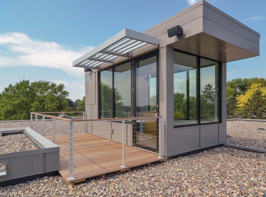 A Stunning Glass Lake House with Modern Silhouette of Earthy Materials in Minnesota by Rosenow | Peterson Design (14)