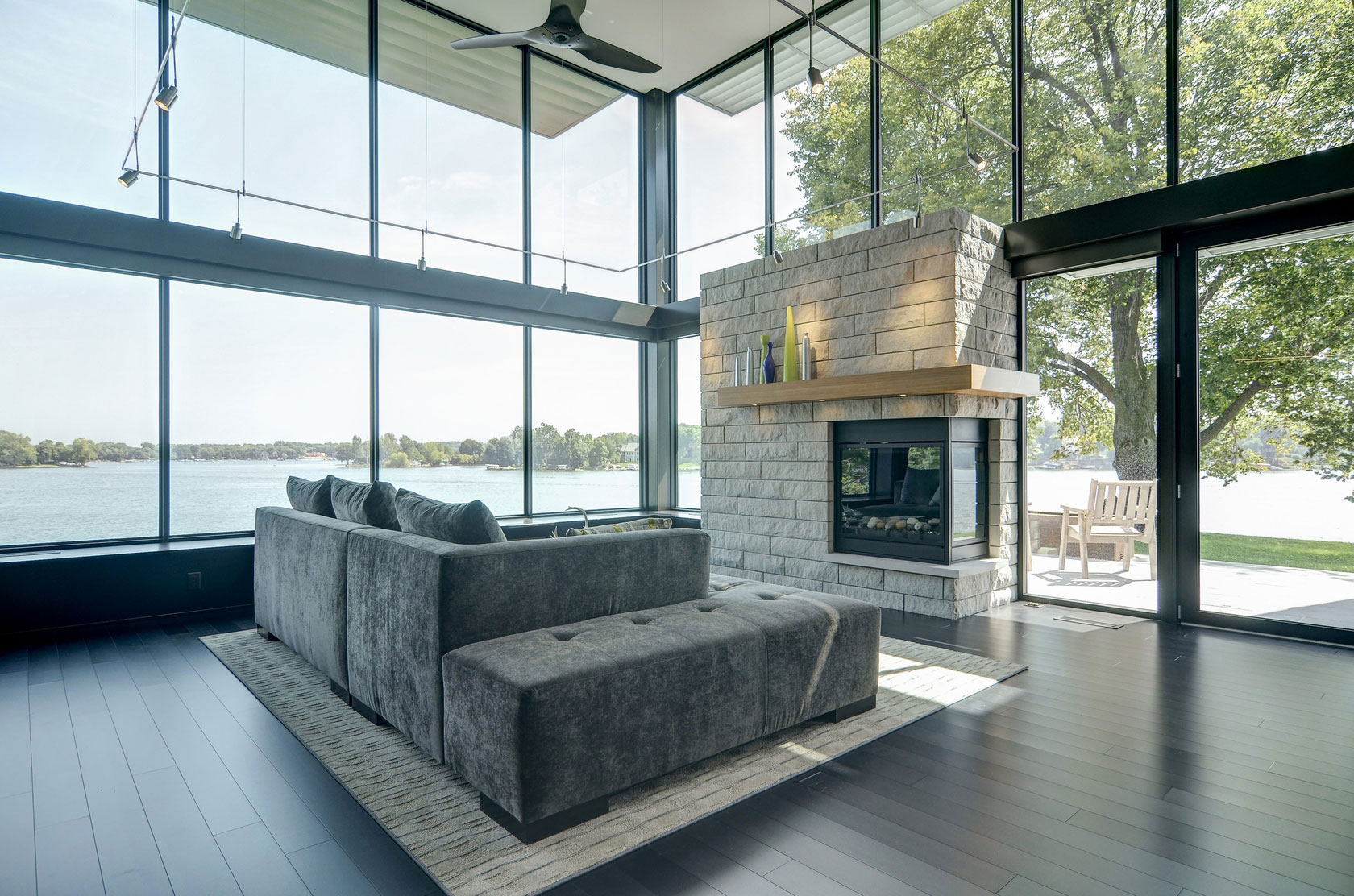 A Stunning Glass Lake House with Modern Silhouette of Earthy Materials in Minnesota by Rosenow | Peterson Design (21)