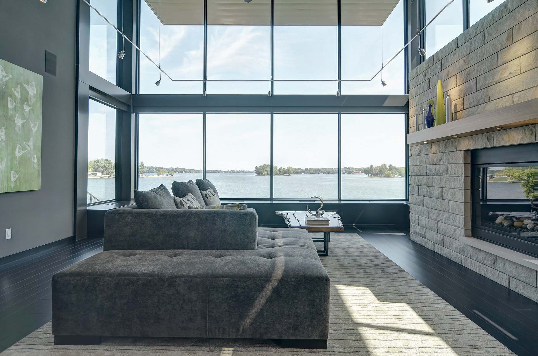 A Stunning Glass Lake House with Modern Silhouette of Earthy Materials in Minnesota by Rosenow | Peterson Design (22)