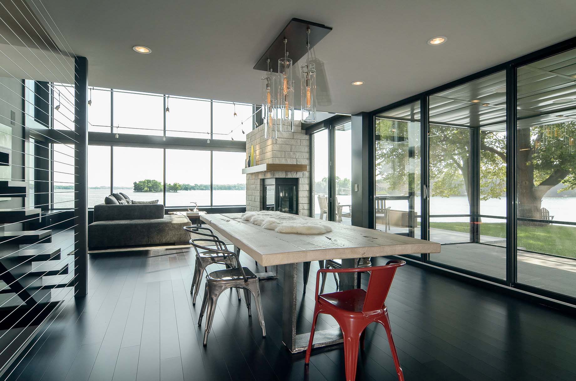 A Stunning Glass Lake House with Modern Silhouette of Earthy Materials in Minnesota by Rosenow | Peterson Design (30)