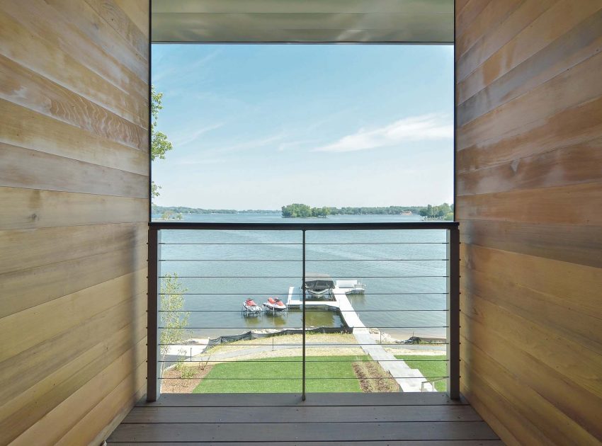 A Stunning Glass Lake House with Modern Silhouette of Earthy Materials in Minnesota by Rosenow | Peterson Design (42)
