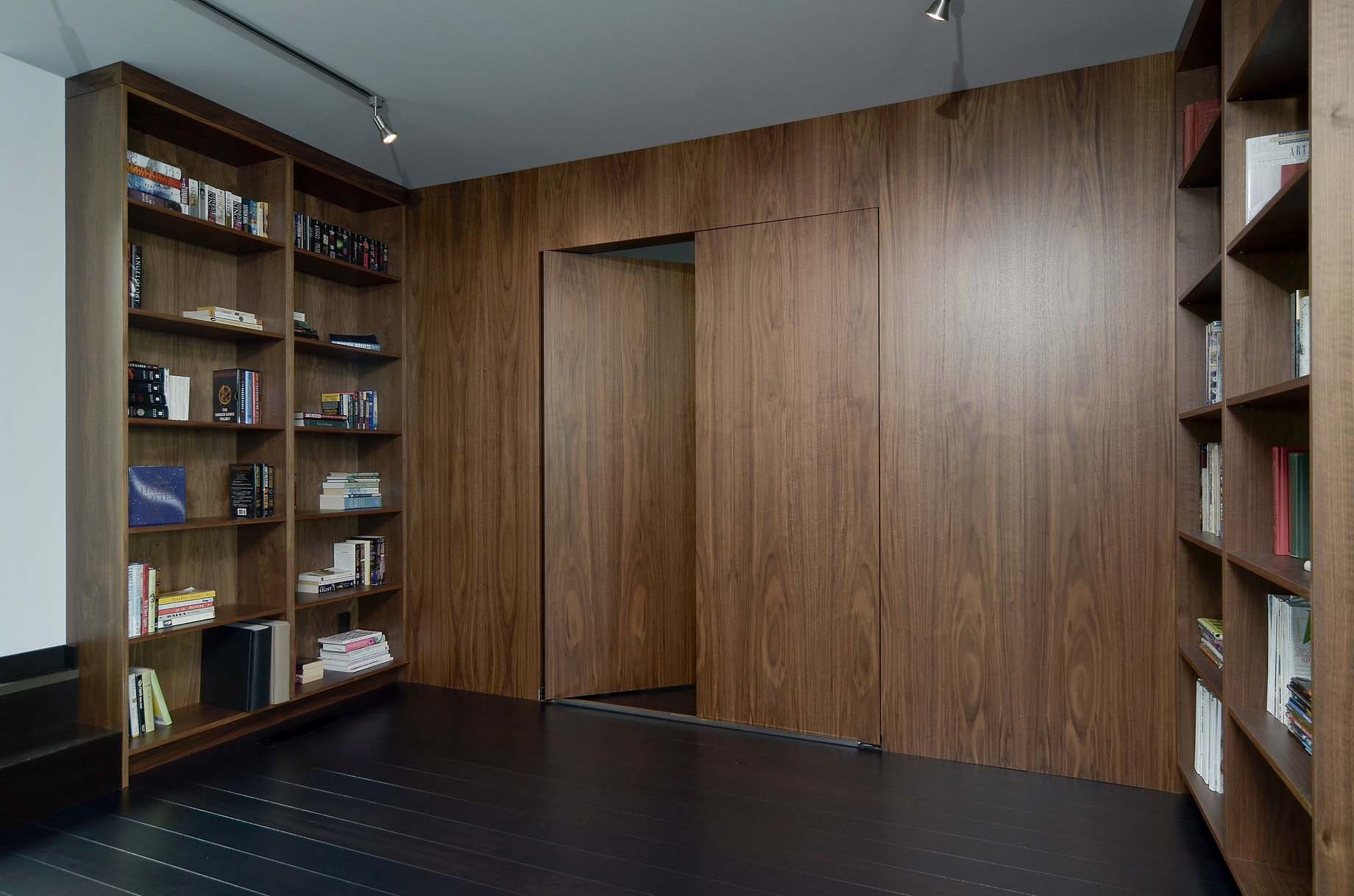 A Stunning Glass Lake House with Modern Silhouette of Earthy Materials in Minnesota by Rosenow | Peterson Design (45)