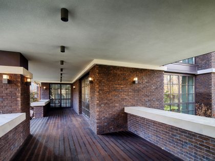 A Stunning Home Full of Silence and Surrounded by Nature in Kiev, Ukraine by Yunakov architecture (15)