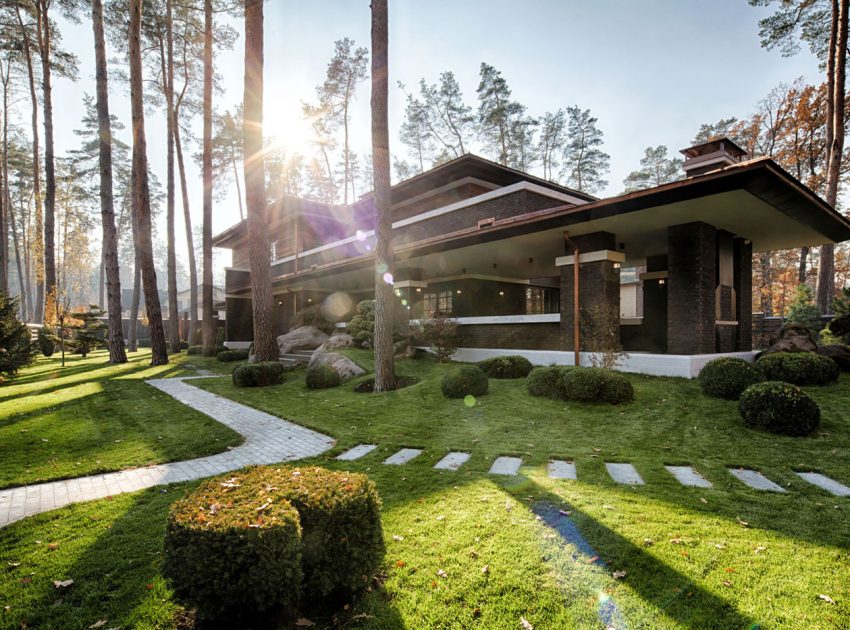 A Stunning Home Full of Silence and Surrounded by Nature in Kiev, Ukraine by Yunakov architecture (3)