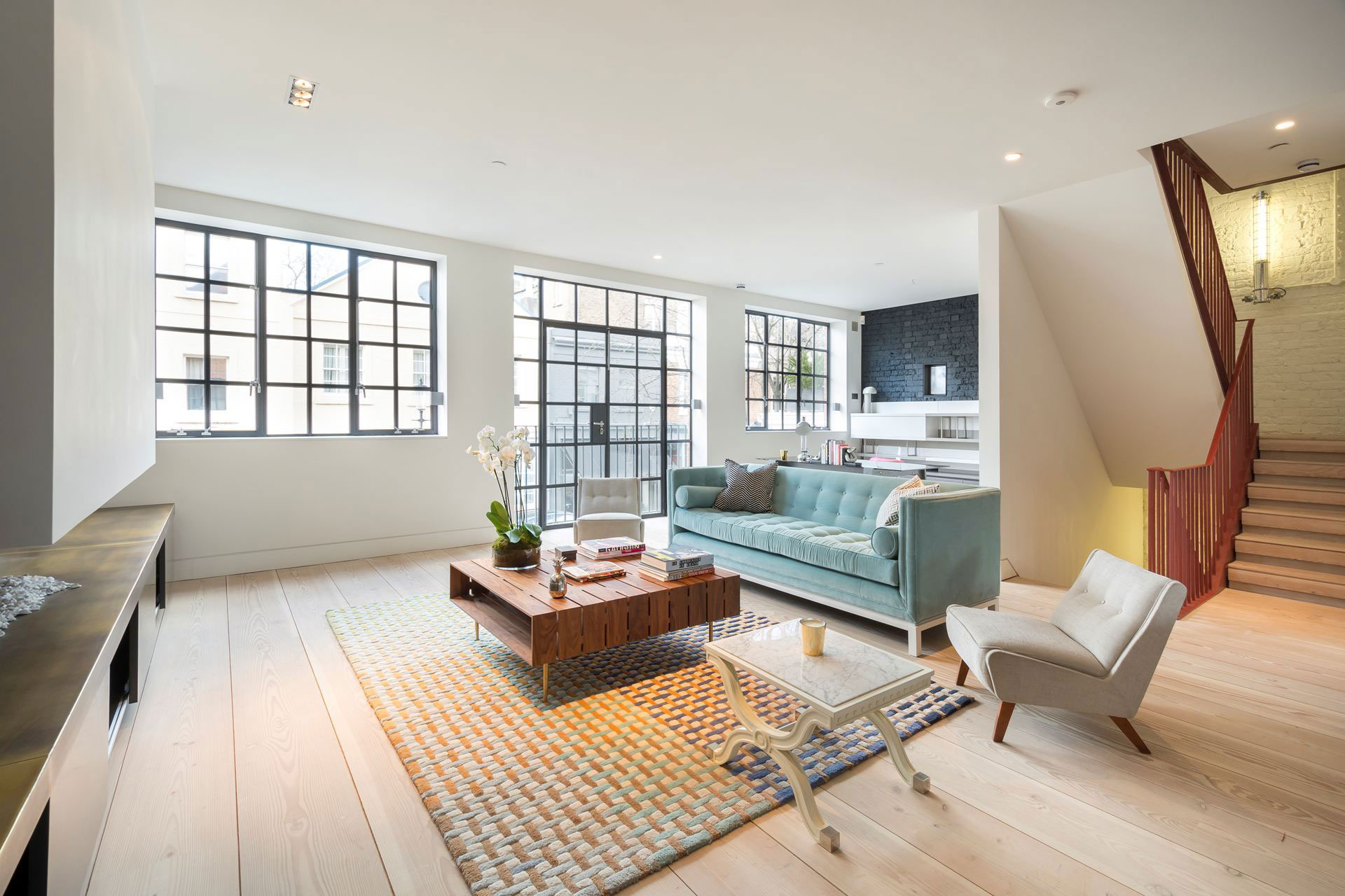 A Stunning Manhattan-Style Home with Light and Spacious Interiors in London, England by Moreno Masey Architecture Studio (5)