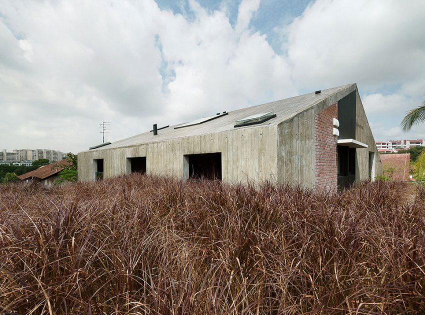 A Stunning Modern Bungalow with Red Brick and Concrete Structure in Singapore by ipli architects (1)