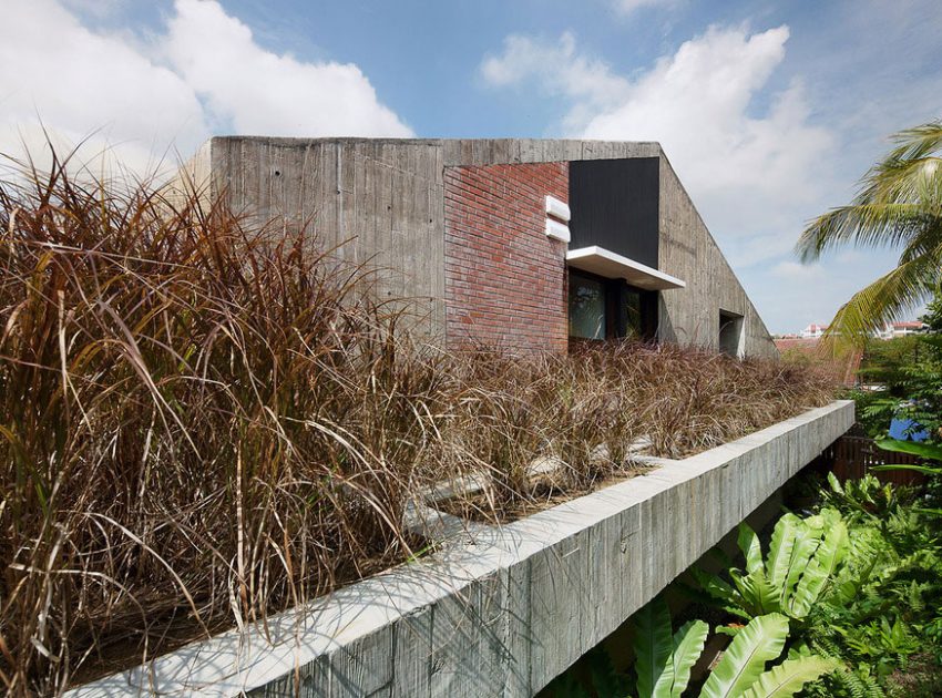 A Stunning Modern Bungalow with Red Brick and Concrete Structure in Singapore by ipli architects (3)