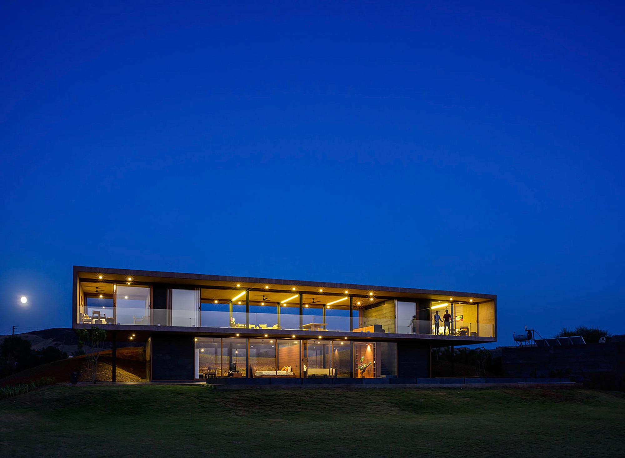 A Stunning Modern Concrete Home with Simple Interiors in Nashik, India by Ajay Sonar (13)