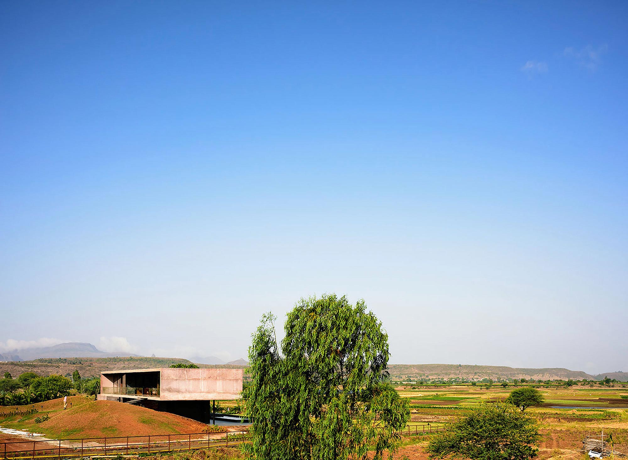 A Stunning Modern Concrete Home with Simple Interiors in Nashik, India by Ajay Sonar (2)