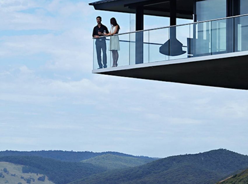 A Stunning Modern Hillside Home Perched above the Spectacular Ocean Road in Fairhaven, Australia by F2 Architecture (5)