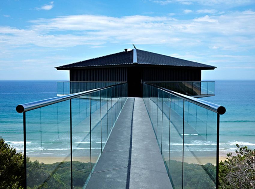 A Stunning Modern Hillside Home Perched above the Spectacular Ocean Road in Fairhaven, Australia by F2 Architecture (6)