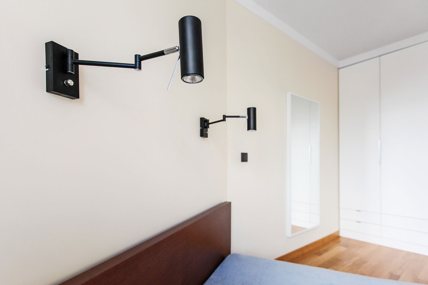 A Stunning Modular Apartment with Elegant and Neutral Color Palette in Poznan by mode:lina architekci (10)