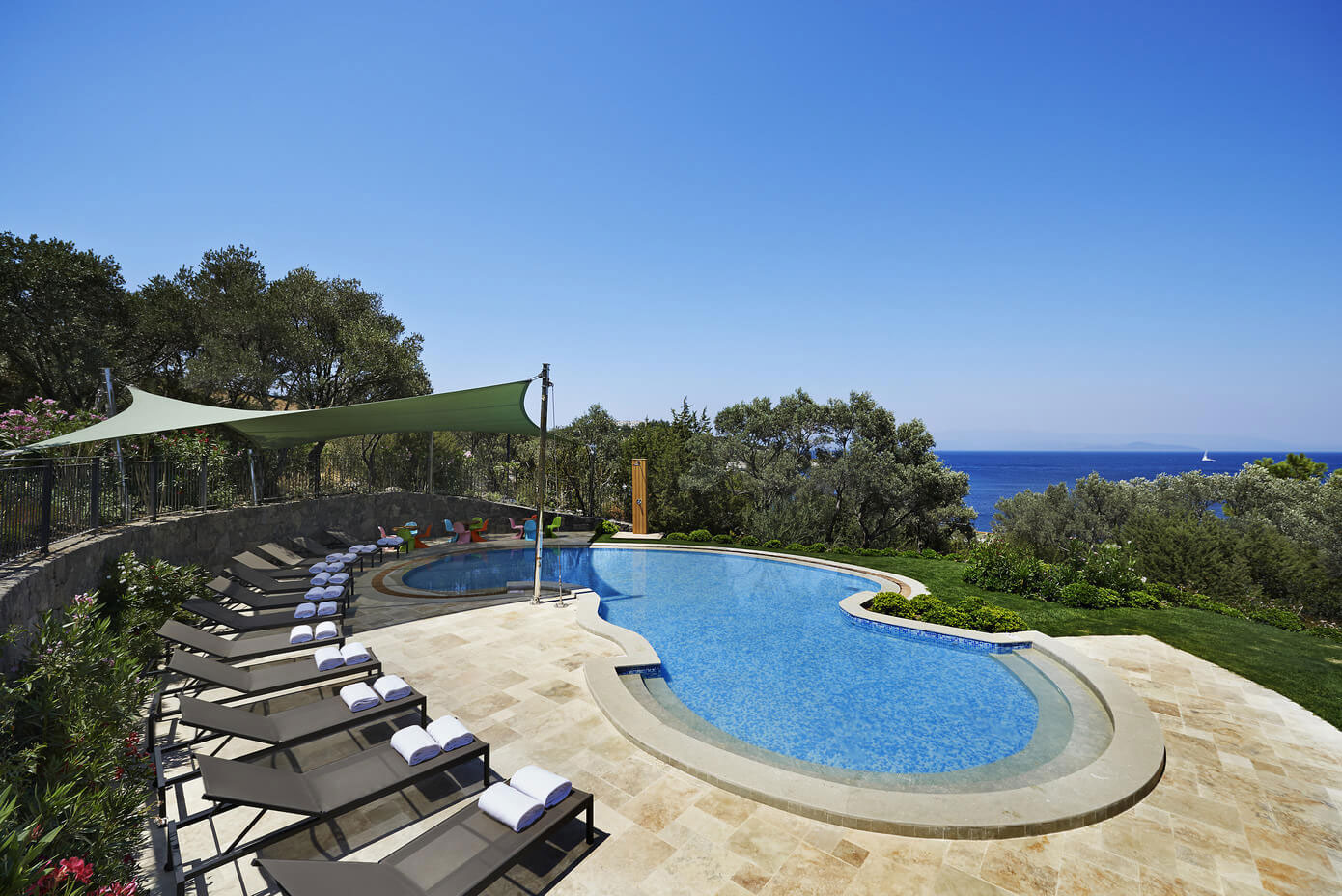 A Stunning Waterfront Resort Overlooking the Spectacular Ocean Views in Bodrum, Turkey by Antonio Citterio Patricia Viel (11)