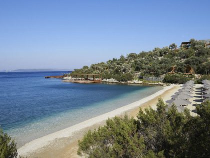 A Stunning Waterfront Resort Overlooking the Spectacular Ocean Views in Bodrum, Turkey by Antonio Citterio Patricia Viel (5)