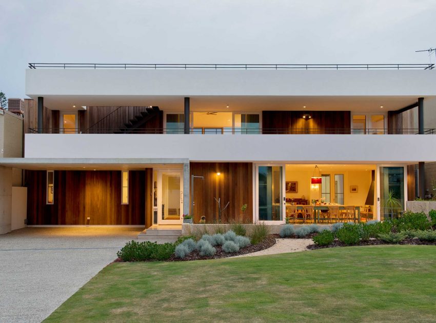 A Stunning and Luminous Home with Roof Garden and Ocean Views in Cottesloe Beach by Paul Burnham Architect (1)