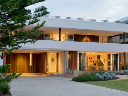 A Stunning and Luminous Home with Roof Garden and Ocean Views in Cottesloe Beach by Paul Burnham Architect (2)