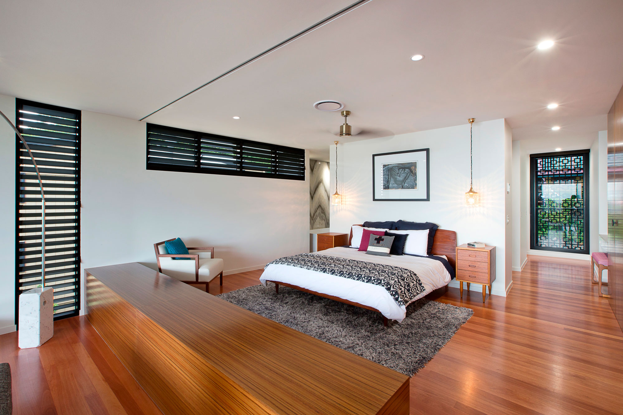 A Stunning and Remarkable Contemporary Home with Luminous Interior in Golden Coast by Jamison Architects (13)