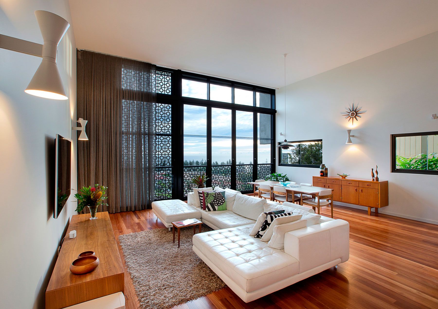 A Stunning and Remarkable Contemporary Home with Luminous Interior in Golden Coast by Jamison Architects (4)