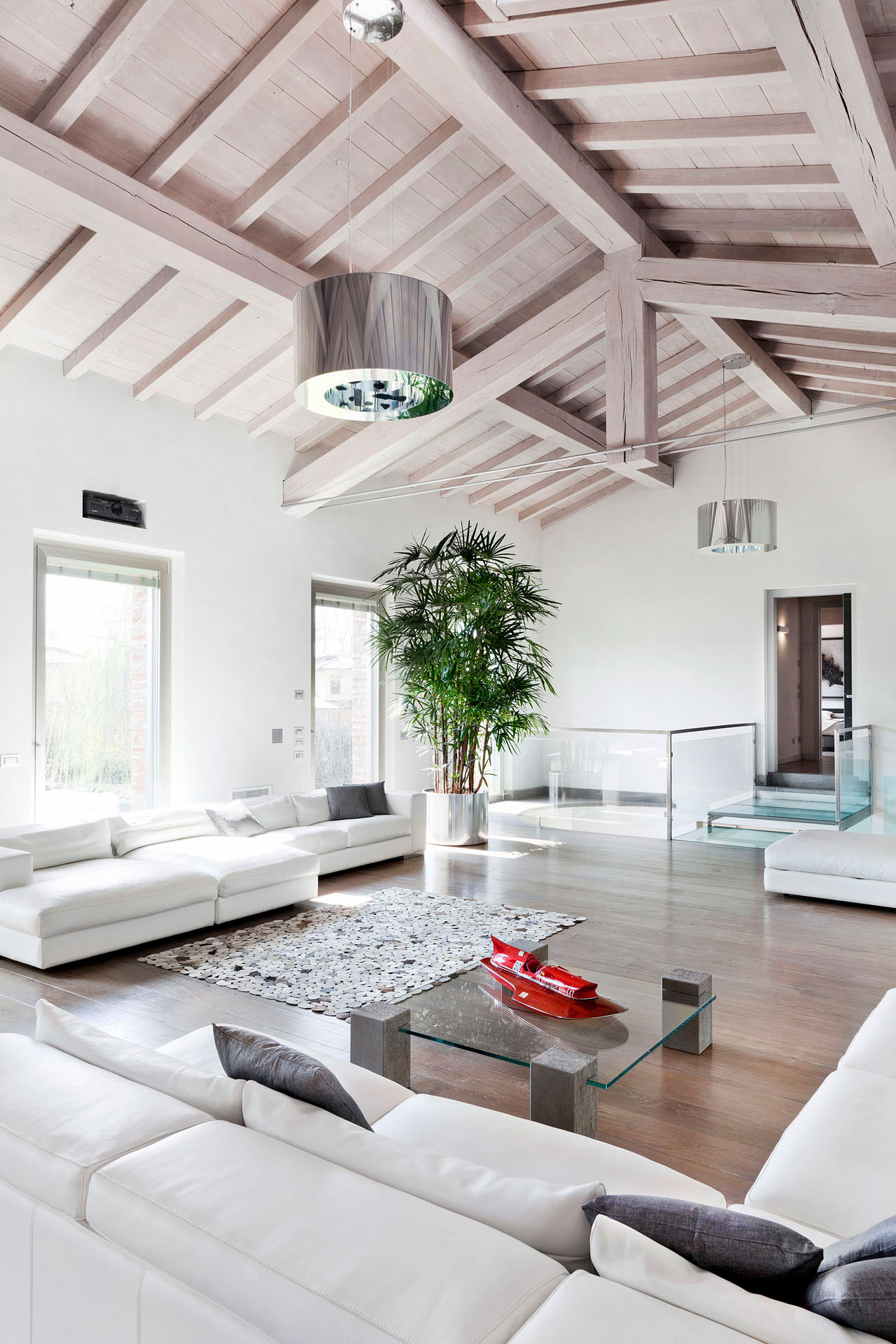 A Stunning and Spacious Contemporary Home in Maristella, Italy by Persico Studio (9)