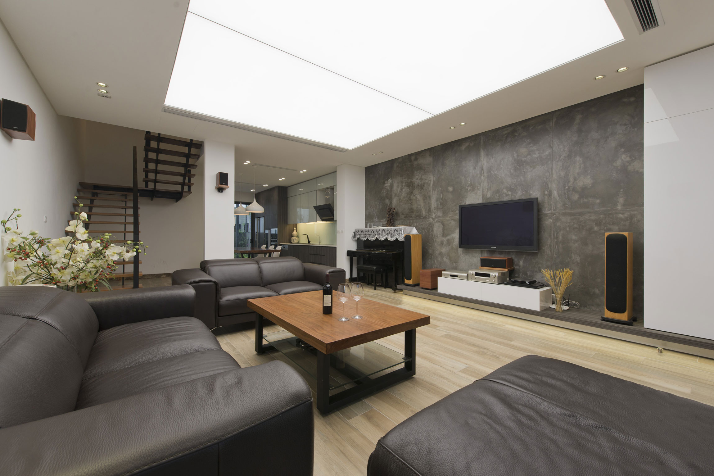 A Stunning and Spacious House with Open Spaces and Natural Light in Yen So, Vietnam by I.House Architecture and Construction (1)